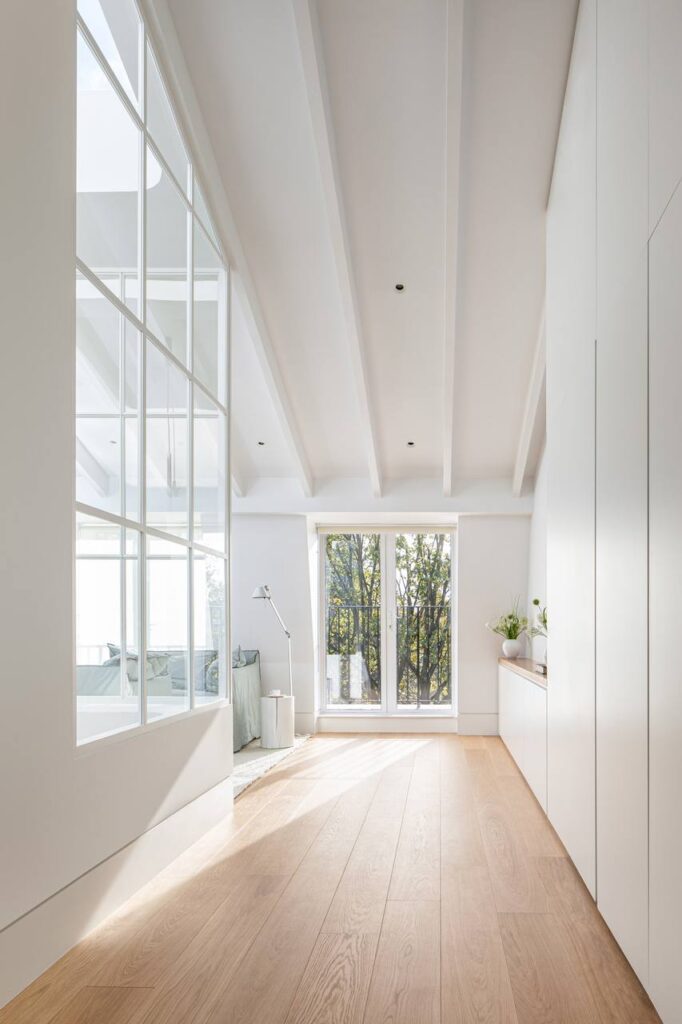 Spacious loft 2